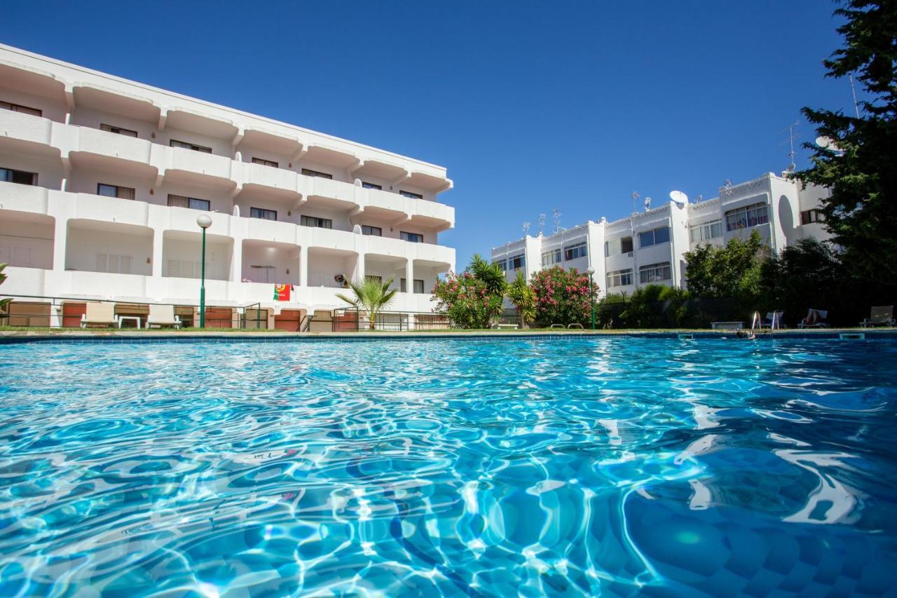Host Wise - Bright Cozy Flats W Terrace & Pool Lägenhet Quarteira Exteriör bild