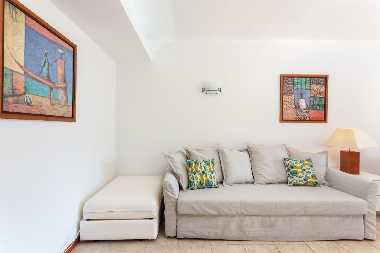 Host Wise - Bright Cozy Flats W Terrace & Pool Lägenhet Quarteira Exteriör bild