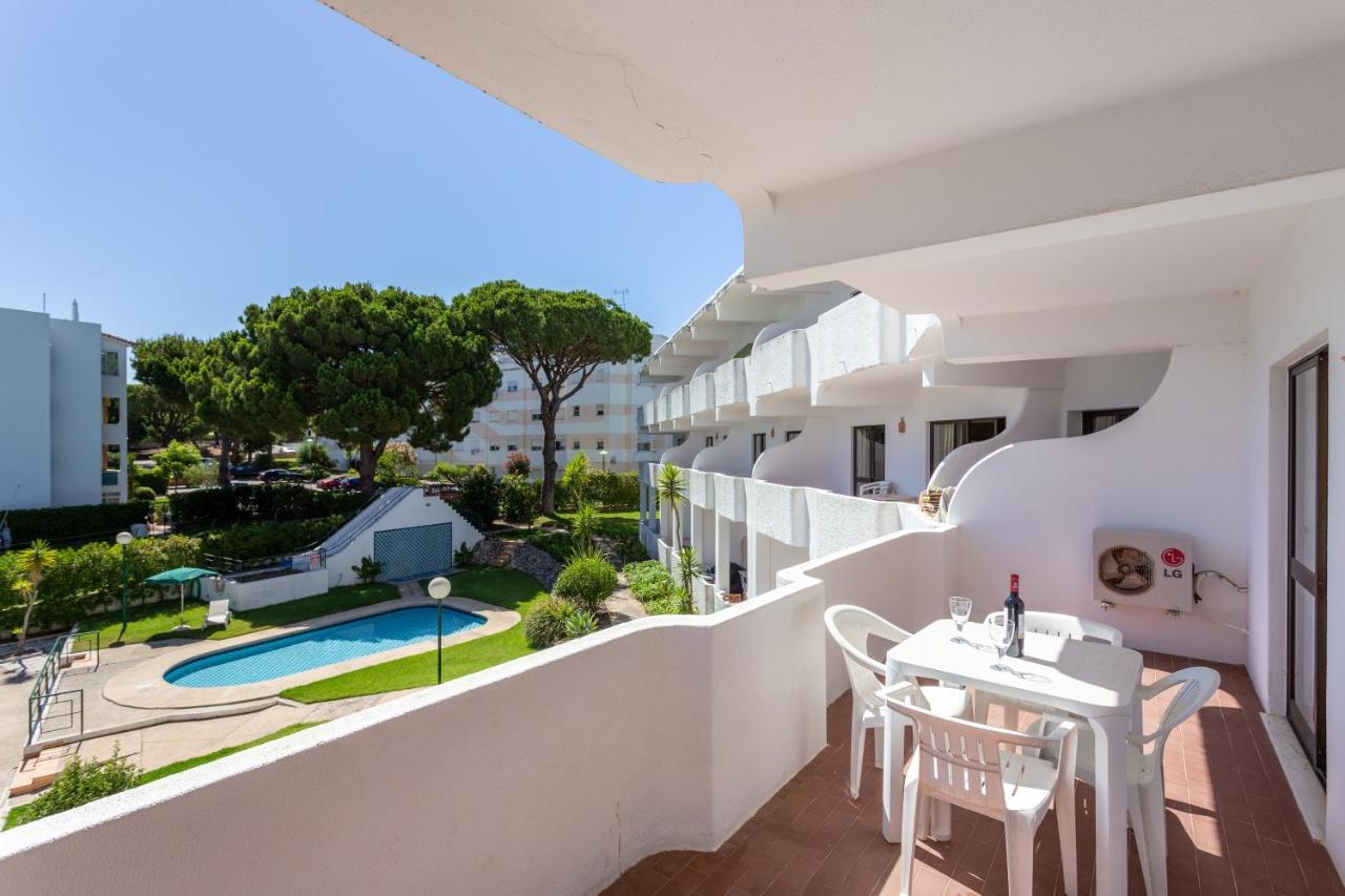 Host Wise - Bright Cozy Flats W Terrace & Pool Lägenhet Quarteira Exteriör bild